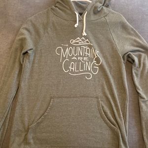Mountain sweatshirt